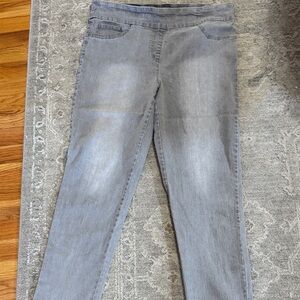 Ruby Rd. Women's Skinny Jeans in Light Gray